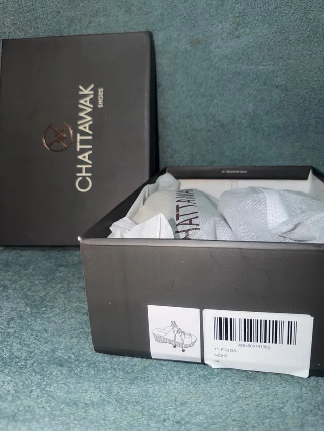 Black Sandals Size 39 NEW!