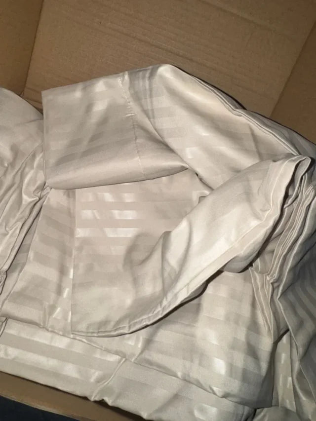 Duvet Cover 260x240cm - 3 Pieces New!