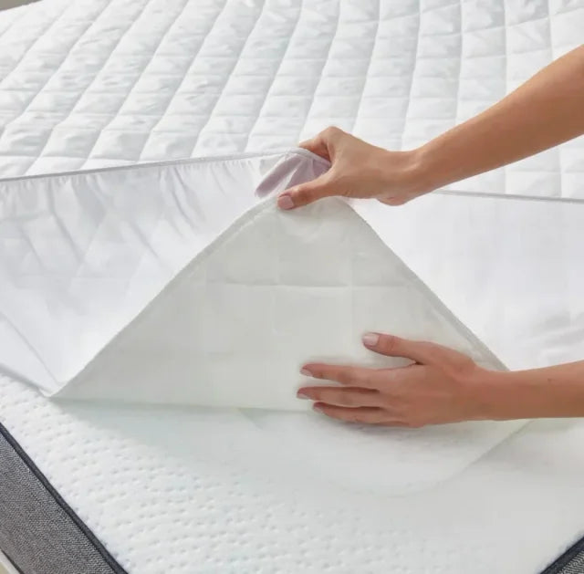 Pikolin Waterproof Mattress Protector 135 (NEW)