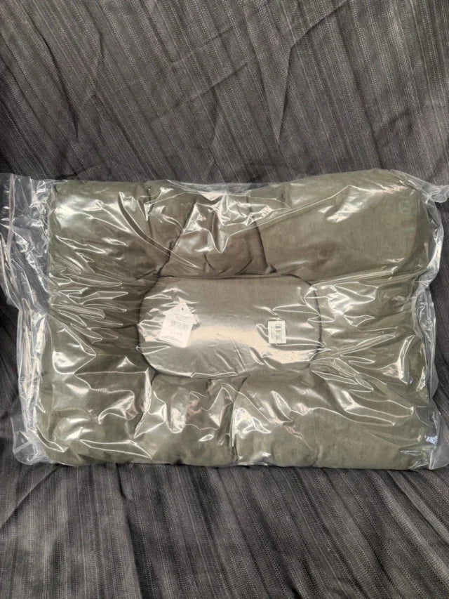 Dog Bed 77x60cm NEW2 units €10
