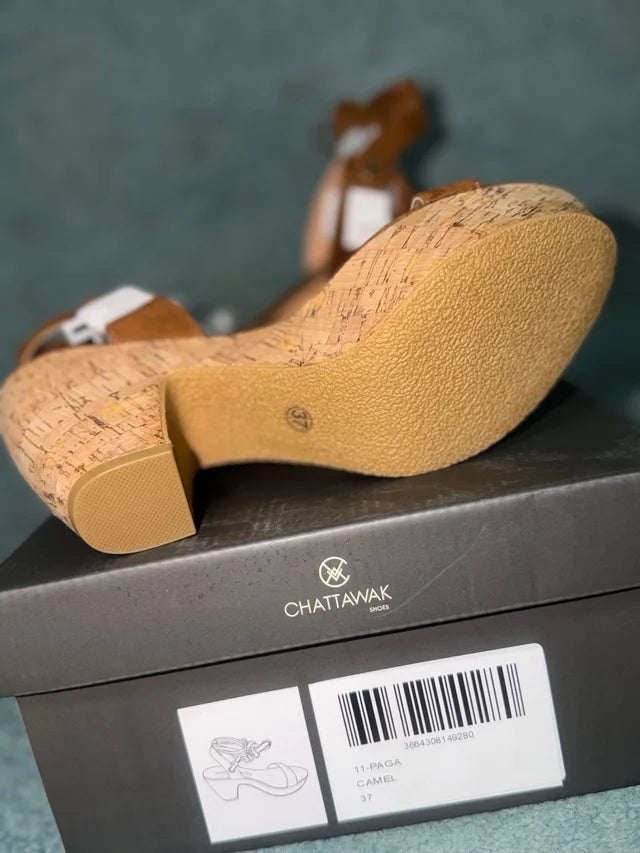 Camel Sandals 37 NEW!