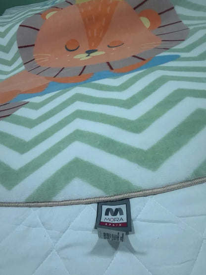 Alfombra Infantil Redonda León Dormilón Verde Chevron (ø 160 cm)